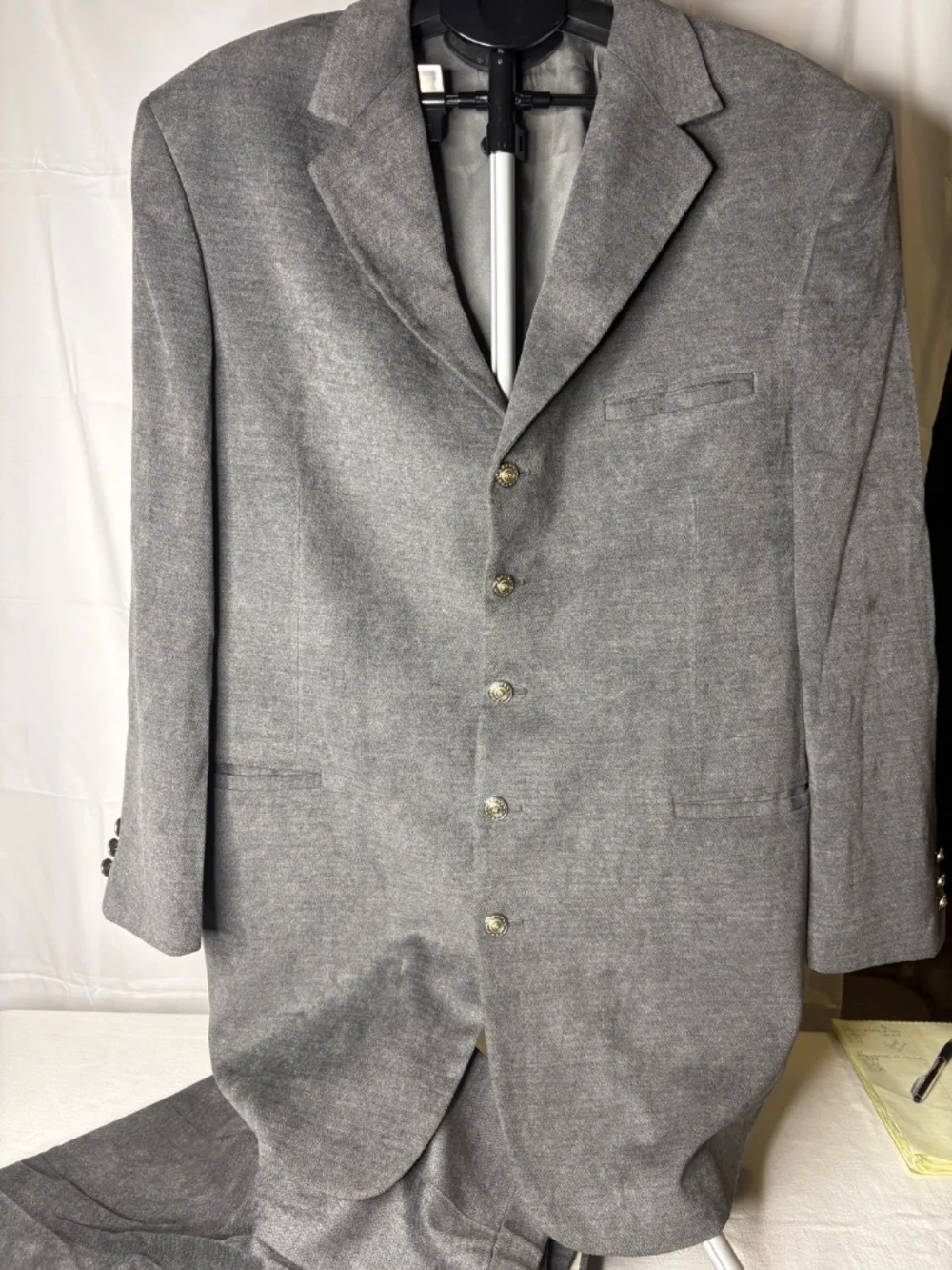 Zacchi Classico Italiana Mens Gray Suit Cashmere Feel USA Versace Like Buttons